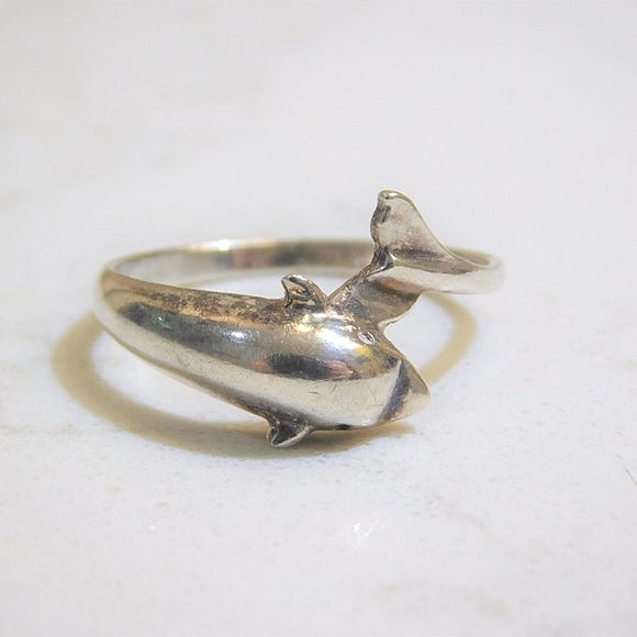 925 Sterling Silver Dolphin Ring - Picture 2 of 4